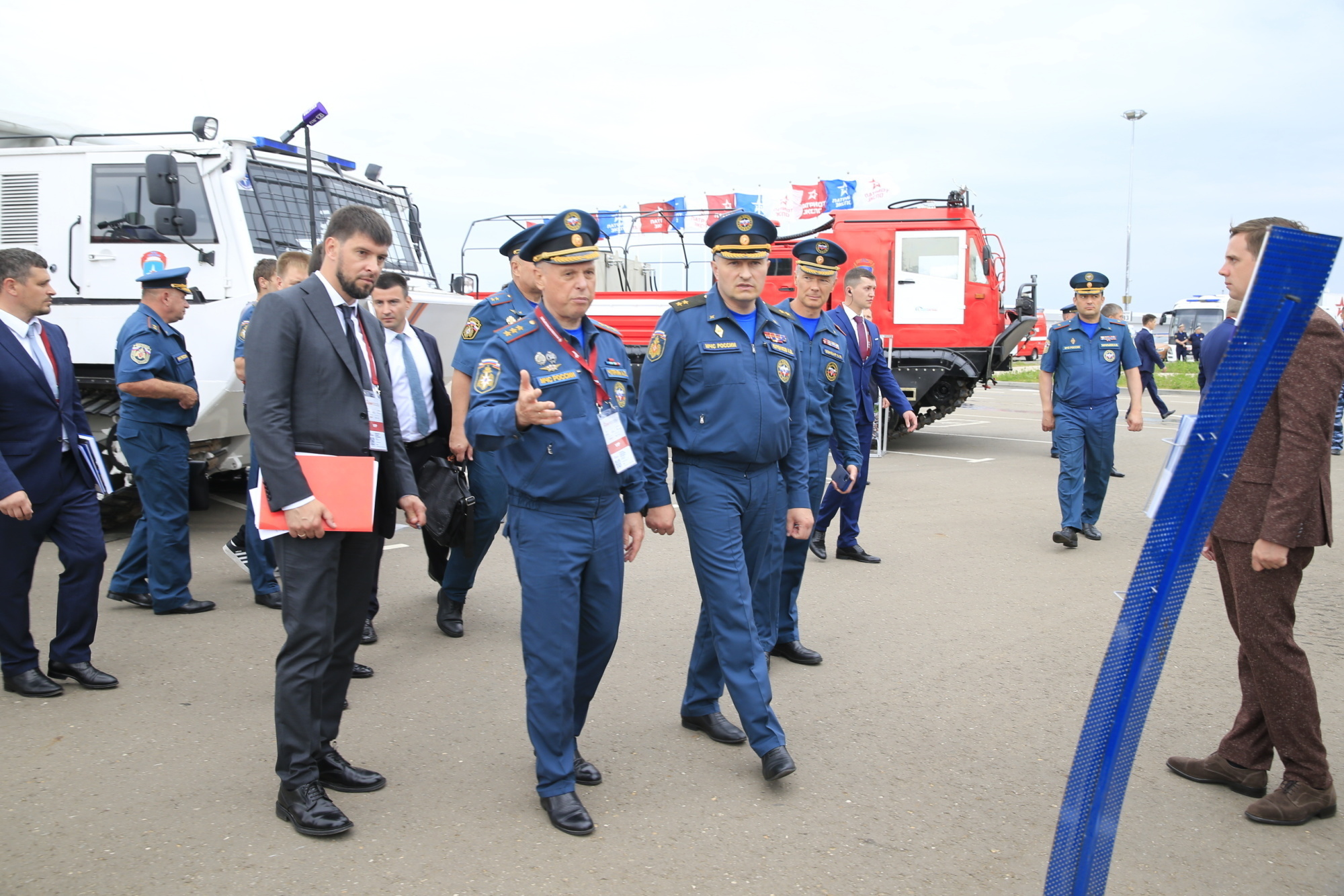 Глава МЧС России ознакомился с разработками МЧС Удмуртии | 22.08.2022 |  Ижевск - БезФормата